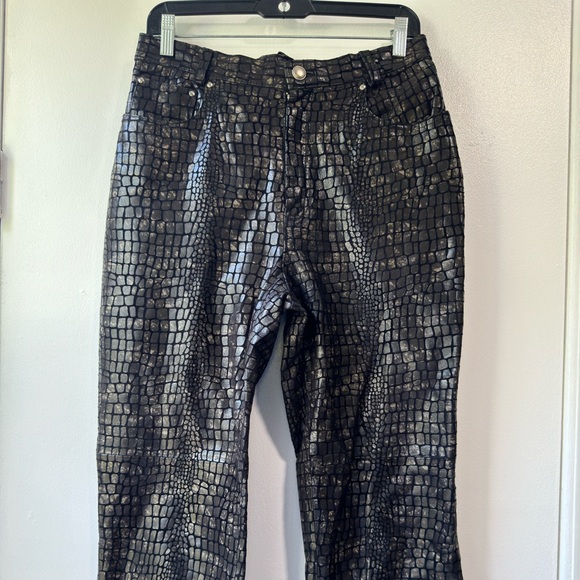 Newportnews Easy Style Croc Embossed Reptile Print Leather Pants Size 10T - Picture 11 of 11